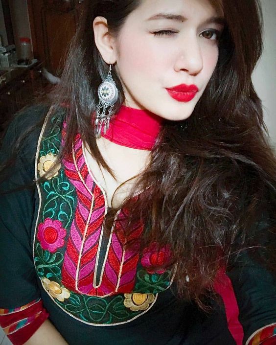 wink eye girl with Red Lipstick photos