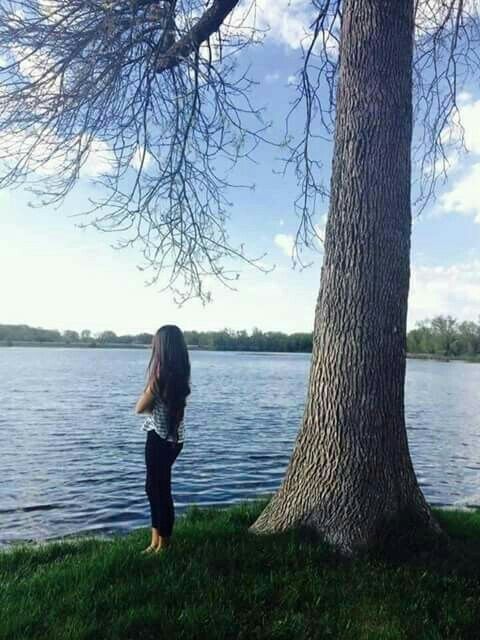 Alone Girl at Sea view attitude pics